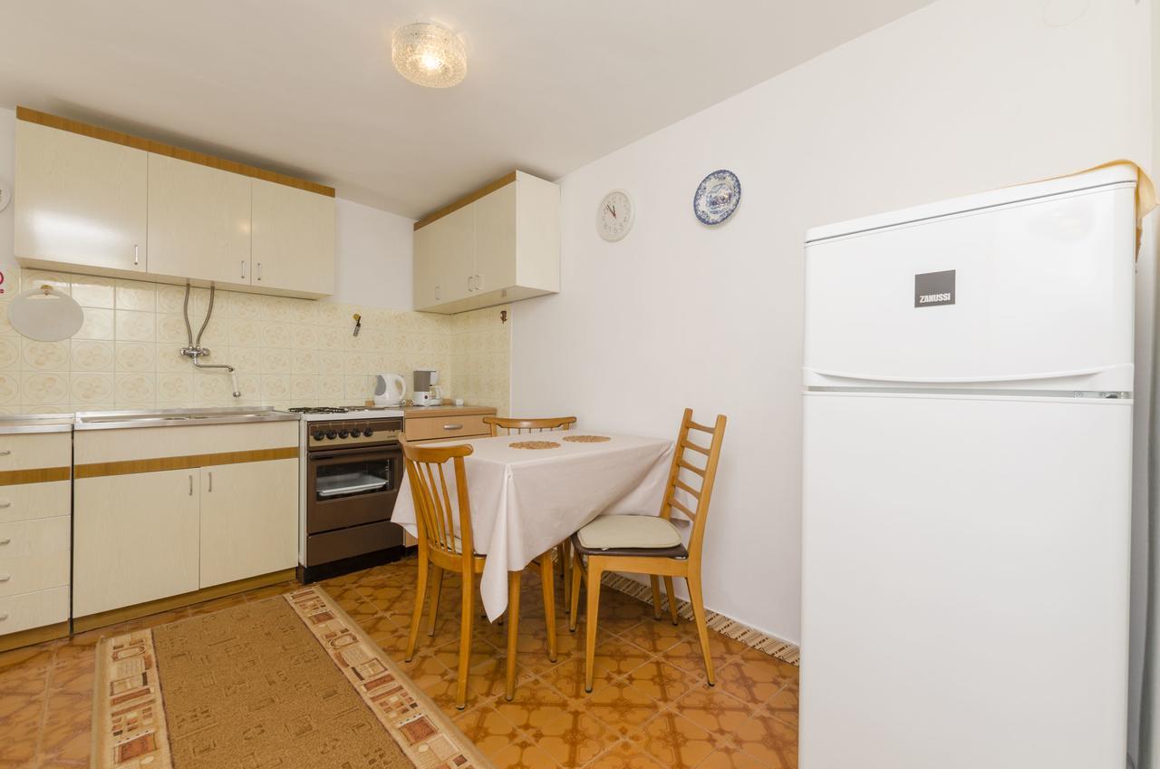 Apartment Visnja Primosten
